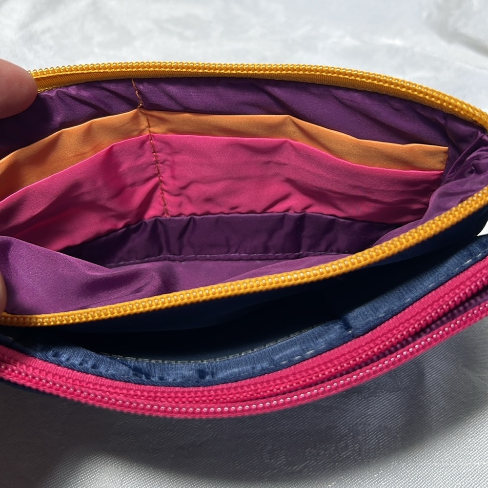 Travelon Safe ID Daisy Double Zip Clutch Wallet - Picture 6 of 10
